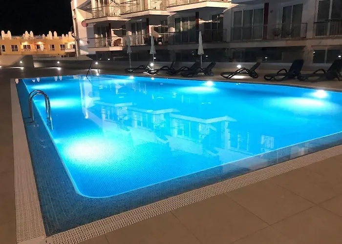 Edit Con Piscina Y Garaje En El Poseidon Apartamento Puerto de Santiago (Tenerife)